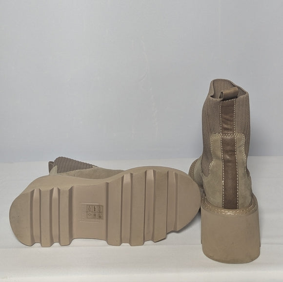 NEW Dolce Vita womens Hoven H2o Fashion Boot mushroom suede Sz 9