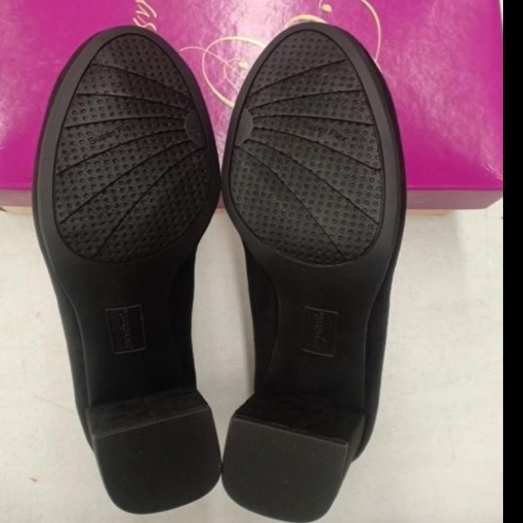 NEW Easy Street Womens Proper Dress Pump Sz 11 black