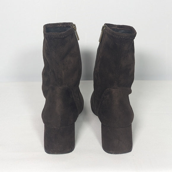 Kenneth Cole Womens Road Stretch Suede Ankle Boot STORE MODEL sz 7 brown