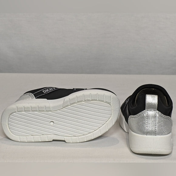 NEW DKNY Toddler Back Slip on Sneaker SO CUTE Size 6/7