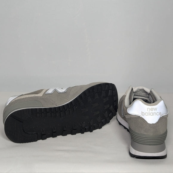 NEW New Balance Womens 574 Core Sneaker sz 6.5 grey