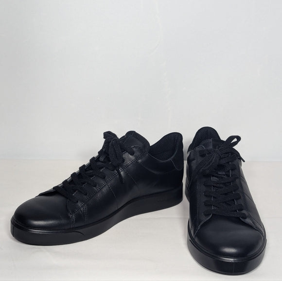 NEW Ecco Mens Leather classic comfort sneaker Sz 8/8.5 black