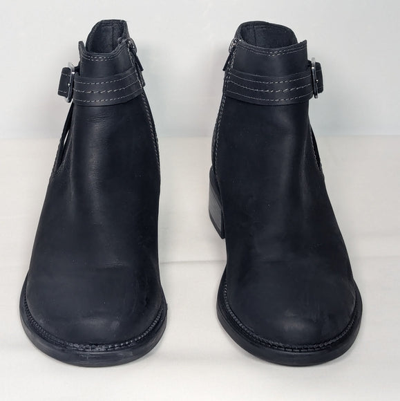 NEW Clarks Womens Leather Maye Strap Ankle Boot 9 black
