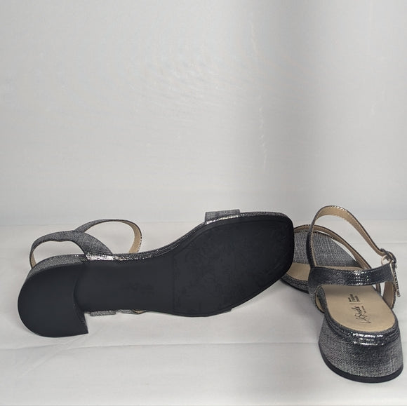 NEW Life Stride Womens Julep Ankle Strap Sandal Heeled Sandal Sz 11 Wide silver