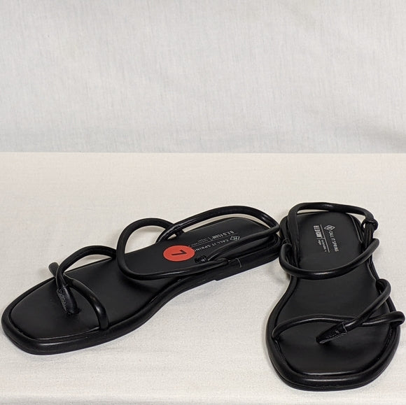 NEW Call it Spring Kamalla Womens Sandal Sz 7 black