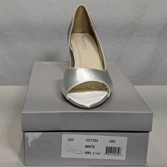 NEW Benjamin Walk Dyeabales Joy Dress shoe Sz 9 silver wedding style