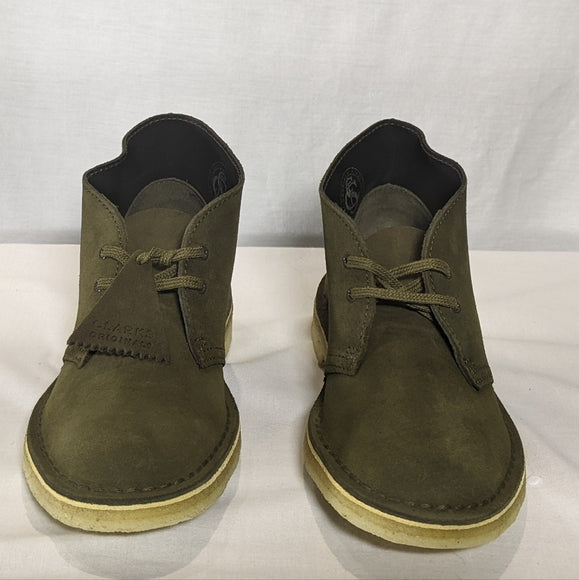 NEW Clarks Womens Suede Desert Boot Dark Olive Sz 6.5
