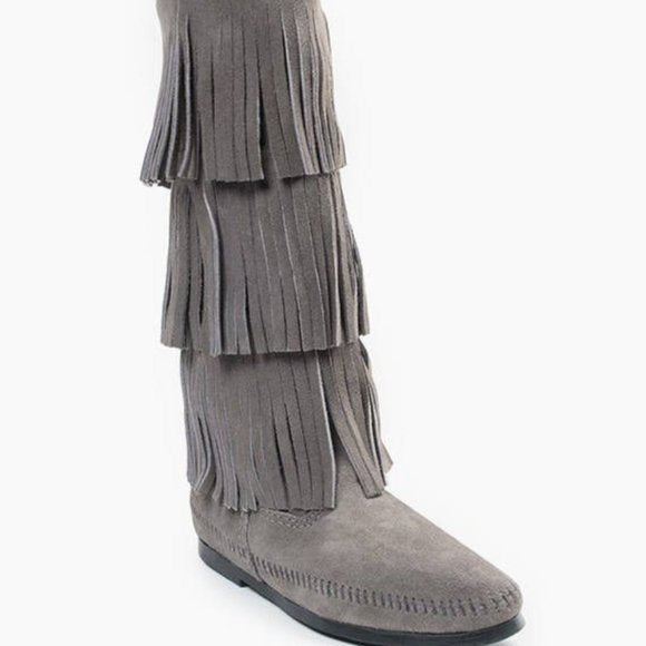 NEW Minnetonka Womens 3 Legendary Fringe Boot Size 10 grey