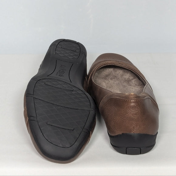 NEW Life Stride Womens Leather Dig Flat Sz 9 brown