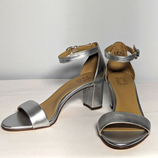 NEW Naturalizer Womens Leather Vera Heeled Sandals Sz 8.5 silver