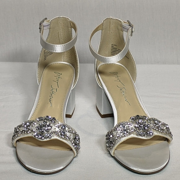 NEW Betsey Johnson Women's Sb-mel Heeled Sandals Rhinestone Sz 6 white