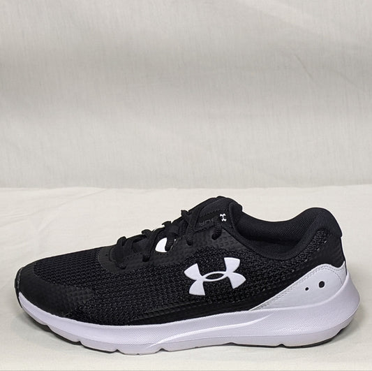 NEW Under Armour Womens Surge 3 Running Shoe Sz 9.5 black