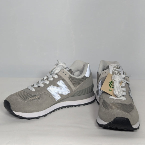 NEW New Balance Womens 574 Core Sneaker sz 6.5 grey