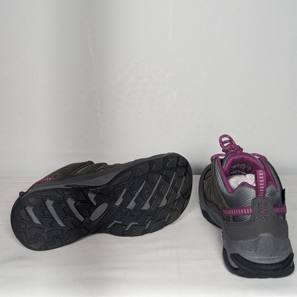 NEW Keen Womens Circadia Low Height Leather Waterproof Hiking Shoes Sz 8.5 grey