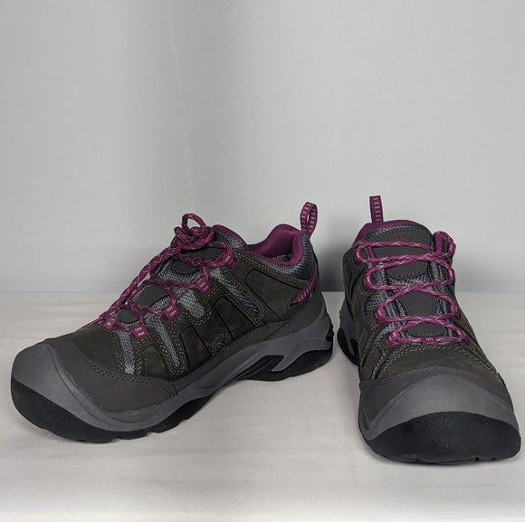 NEW Keen Womens Circadia Low Height Leather Waterproof Hiking Shoes Sz 8.5 grey
