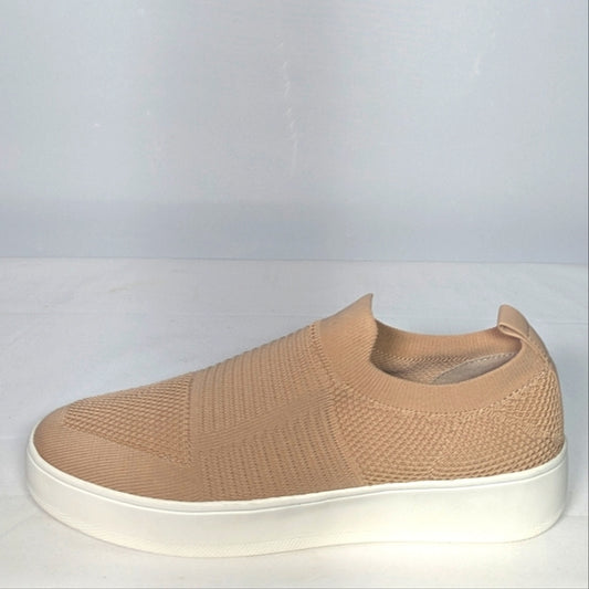NEW Steve Madden Womens Beale Sneaker Sz 11 blush
