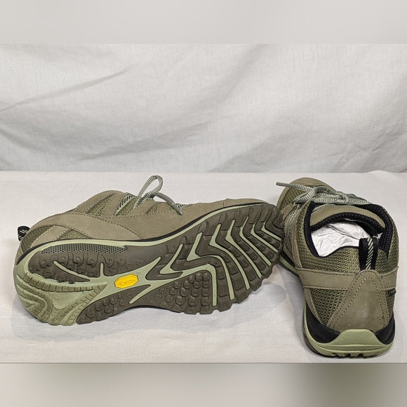NEW Merrell Women's Moab 2 Vent Hiking Shoe Sz 7.5 Tan