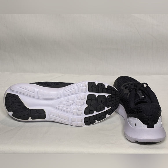 NEW Under Armour Womens Surge 3 Running Shoe Sz 9.5 black