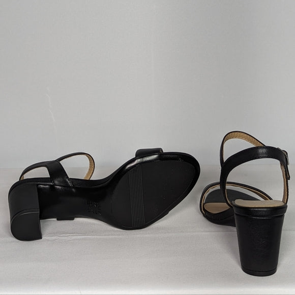 NEW Naturalizer Womens Ankle-Strap Heeled Sandal size 6.5 black