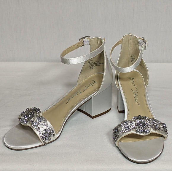 NEW Betsey Johnson Women's Sb-mel Heeled Sandals Rhinestone Sz 6 white