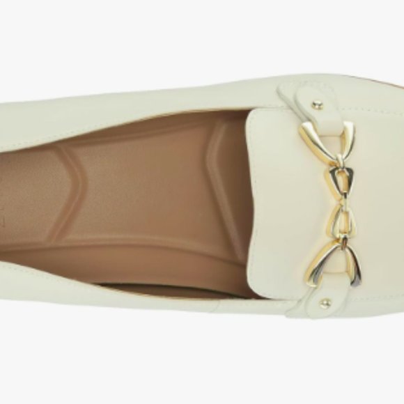 NEW Naturalizer Womens Gala Classic Leather Slip on Loafer Sz 6.5 satin pearl