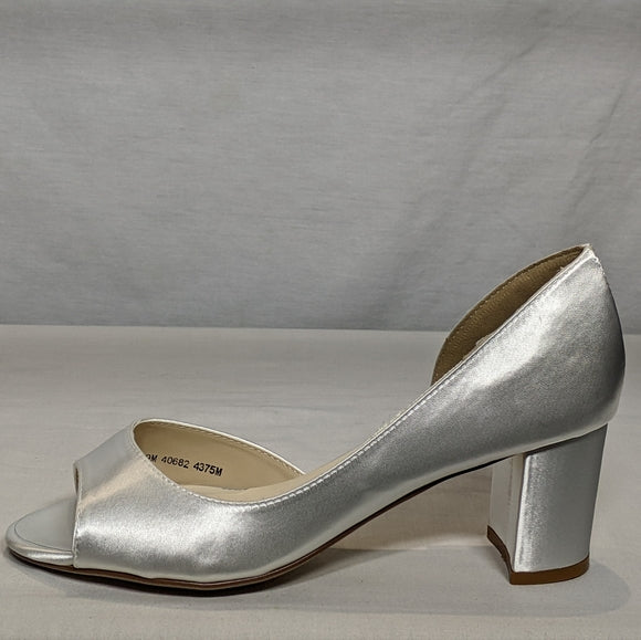 NEW Benjamin Walk Dyeabales Joy Dress shoe Sz 9 silver wedding style