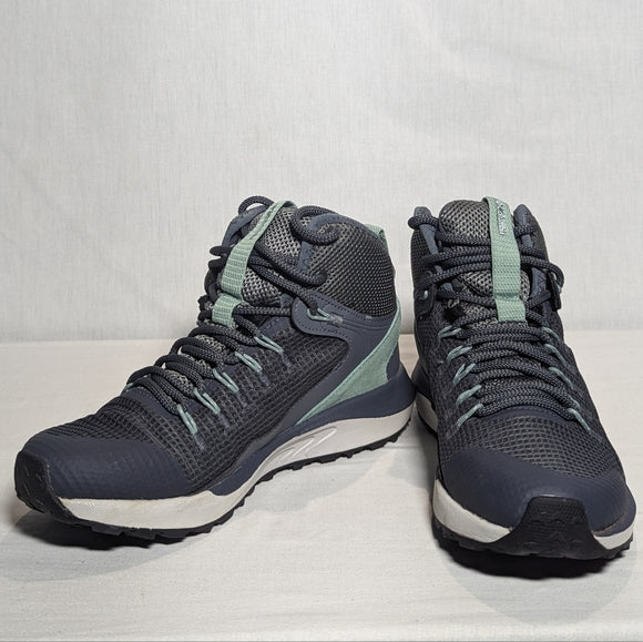 NEW Columbia Womens Mid Waterproof Hiking Shoe Sz 7 graphite dusty green