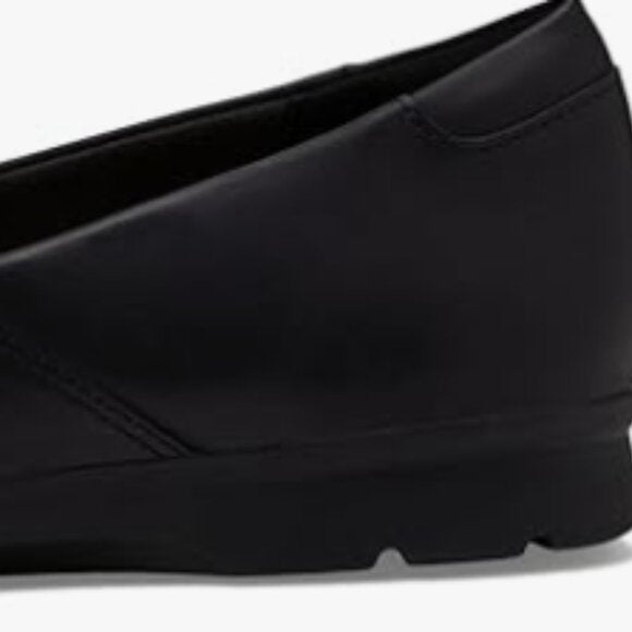 NEW Clarks Womens Jenette Grace Leather Loafer black sz 8 wide