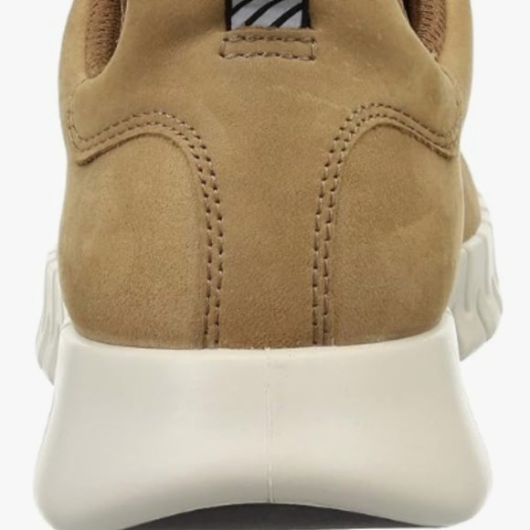 NEW ECCO Mens Gruuv Leather Fashion Sneaker Sz 7/7.5 camel nubuck/tan
