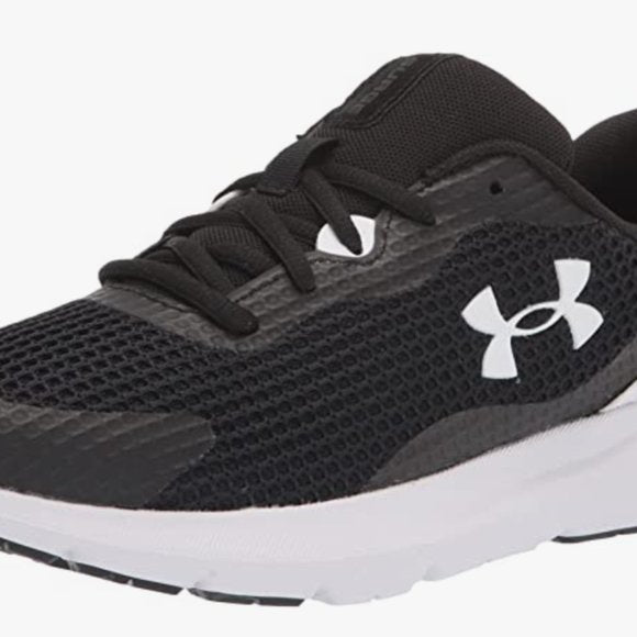 NEW Under Armour Womens Surge 3 Running Shoe Sz 9.5 black