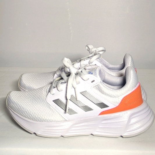 NEW adidas Womens Galaxy 6 Running Shoe Sz 7 white/grey