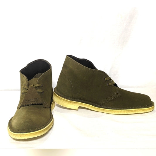 NEW Clarks Womens Suede Desert Boot Dark Olive Sz 6.5