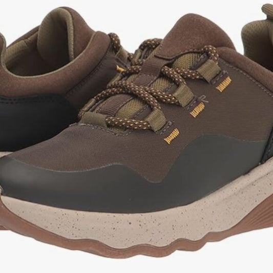 NEW Clarks Womens Collection Sneaker Sz 5.5 Dark Olive