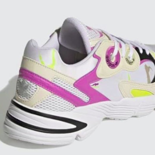 NEW adidas Originals Womens Adidas ASTIR W Sneakers RARE colour lilac Sz 8