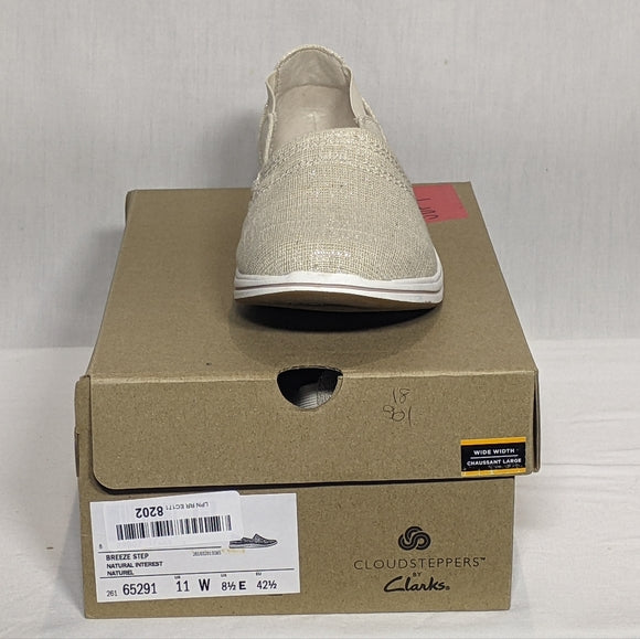 NEW Clarks Cloudsteppers Breeze Step Casual Shoe Natural in 11 Wide